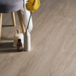 S090Woodtouch-Corda-Natural-20x120-Close-up-Bagno